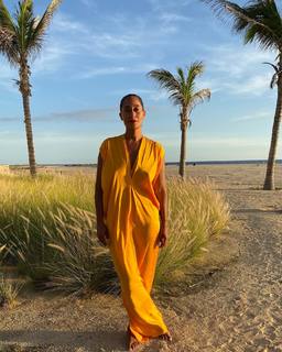 Tracee Ellis Ross feet photo thumbnail