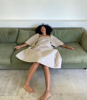 Tracee Ellis Ross feet photo thumbnail