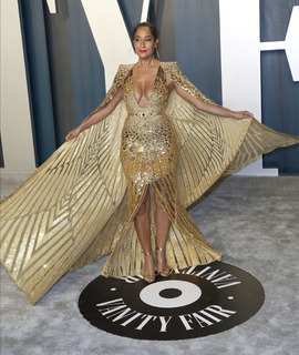 Tracee Ellis Ross feet photo thumbnail