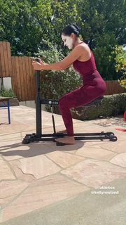 Tracee Ellis Ross feet photo thumbnail