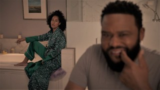 Tracee Ellis Ross feet photo thumbnail