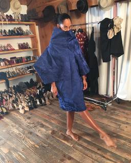 Tracee Ellis Ross feet photo thumbnail