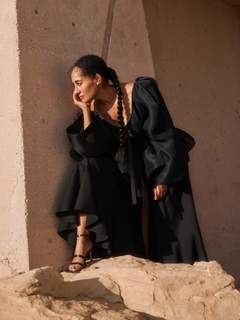 Tracee Ellis Ross feet photo thumbnail
