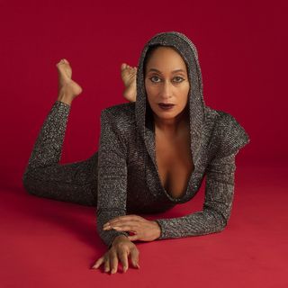Tracee Ellis Ross feet photo thumbnail