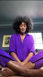 Tracee Ellis Ross feet photo thumbnail