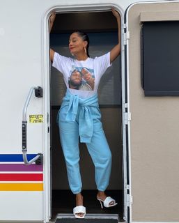 Tracee Ellis Ross feet photo thumbnail