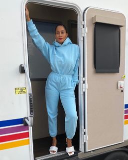 Tracee Ellis Ross feet photo thumbnail