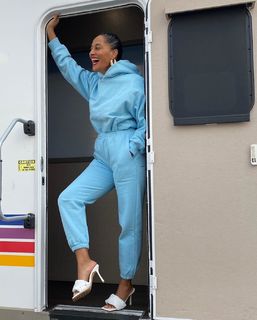 Tracee Ellis Ross feet photo thumbnail