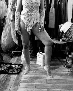Tracee Ellis Ross feet photo thumbnail