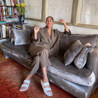 Tracee Ellis Ross feet photo thumbnail