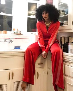 Tracee Ellis Ross feet photo thumbnail