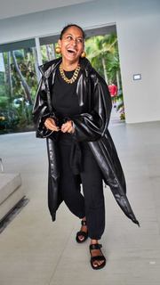 Tracee Ellis Ross feet photo thumbnail