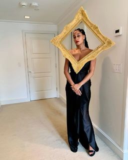 Tracee Ellis Ross feet photo thumbnail