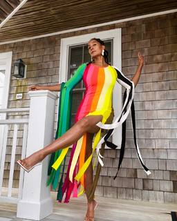 Tracee Ellis Ross feet photo thumbnail