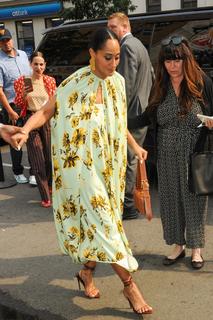 Tracee Ellis Ross feet photo thumbnail