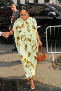 Tracee Ellis Ross feet photo thumbnail