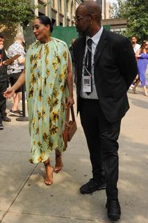 Tracee Ellis Ross feet photo thumbnail
