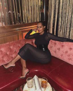 Tracee Ellis Ross feet photo thumbnail