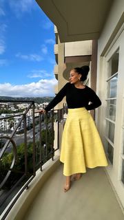 Tracee Ellis Ross feet photo thumbnail