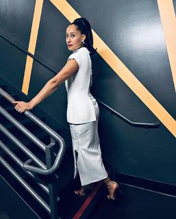 Tracee Ellis Ross feet photo thumbnail