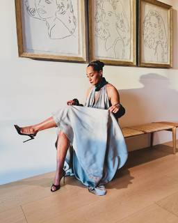 Tracee Ellis Ross feet photo thumbnail