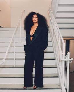 Tracee Ellis Ross feet photo thumbnail