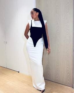 Tracee Ellis Ross feet photo thumbnail
