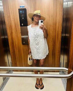 Tracee Ellis Ross feet photo thumbnail