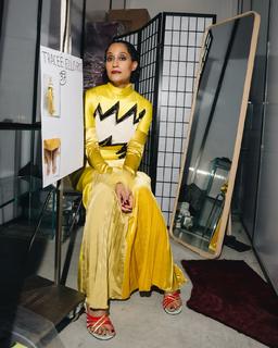 Tracee Ellis Ross feet photo thumbnail