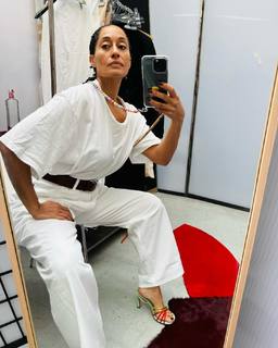Tracee Ellis Ross feet photo thumbnail