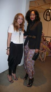 Tracee Ellis Ross feet photo thumbnail