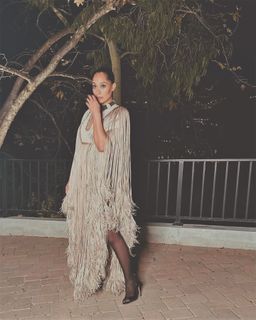 Tracee Ellis Ross feet photo thumbnail