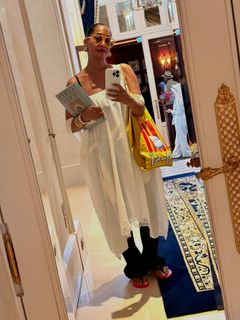 Tracee Ellis Ross feet photo thumbnail