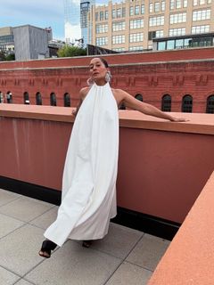 Tracee Ellis Ross feet photo thumbnail