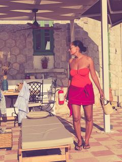 Tracee Ellis Ross feet photo thumbnail