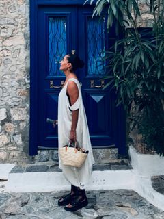 Tracee Ellis Ross feet photo thumbnail