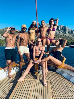 Tracee Ellis Ross feet photo thumbnail