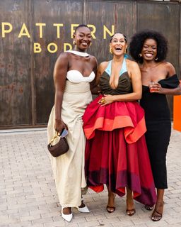 Tracee Ellis Ross feet photo thumbnail