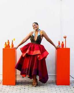 Tracee Ellis Ross feet photo thumbnail