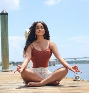 Tracey E. Edmonds feet photo 10