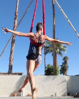 Traci Dinwiddie feet photo 6