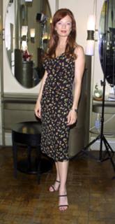 Traci Lords feet photo thumbnail