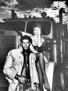 Traci Lords feet photo thumbnail
