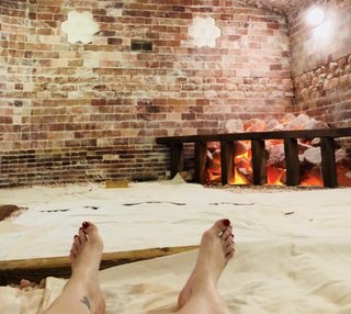 Traci Lords feet photo thumbnail