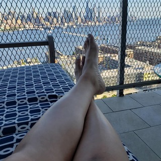Traci Wolfe feet photo 4