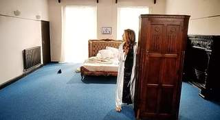 Tracy-Ann Oberman feet photo 9