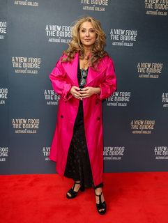 Tracy-Ann Oberman feet photo 1