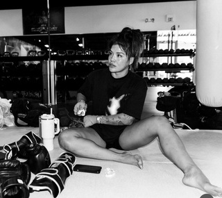 Tracy Cortez feet photo thumbnail