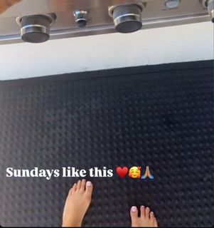 Tracy Cortez feet photo thumbnail