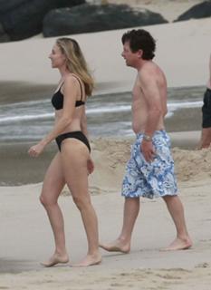 Tracy Pollan feet photo 20
